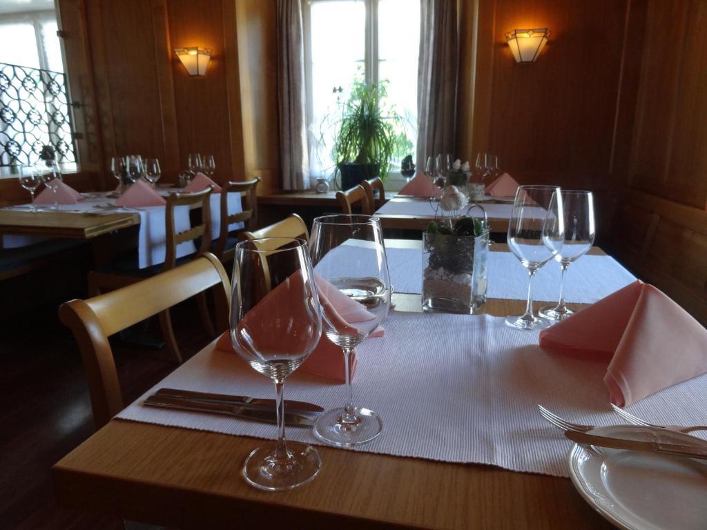 Hotel Restaurant Roessli Schönenberg エクステリア 写真